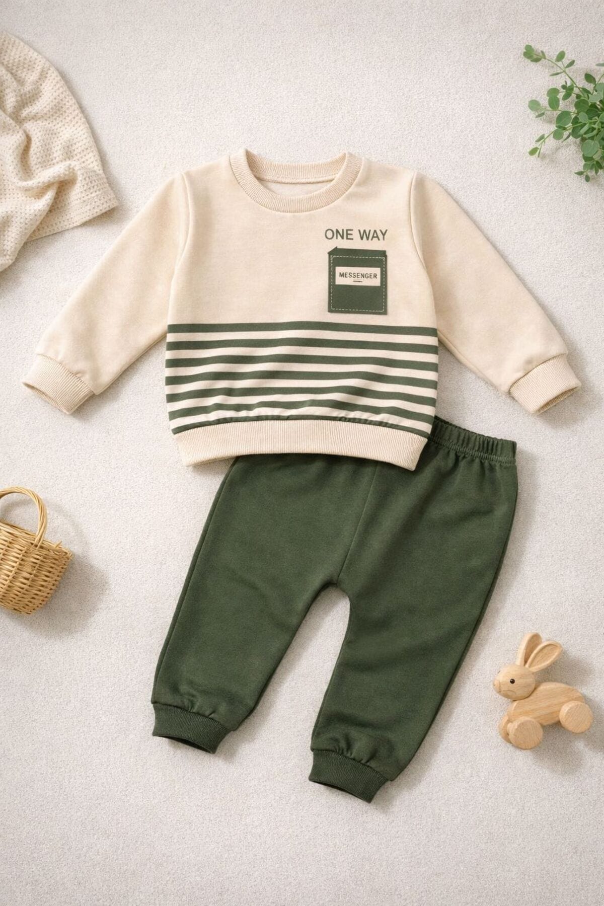 طقم علوي وسفلي مخطط أخضر فاخر للأولاد — DimpleBaby