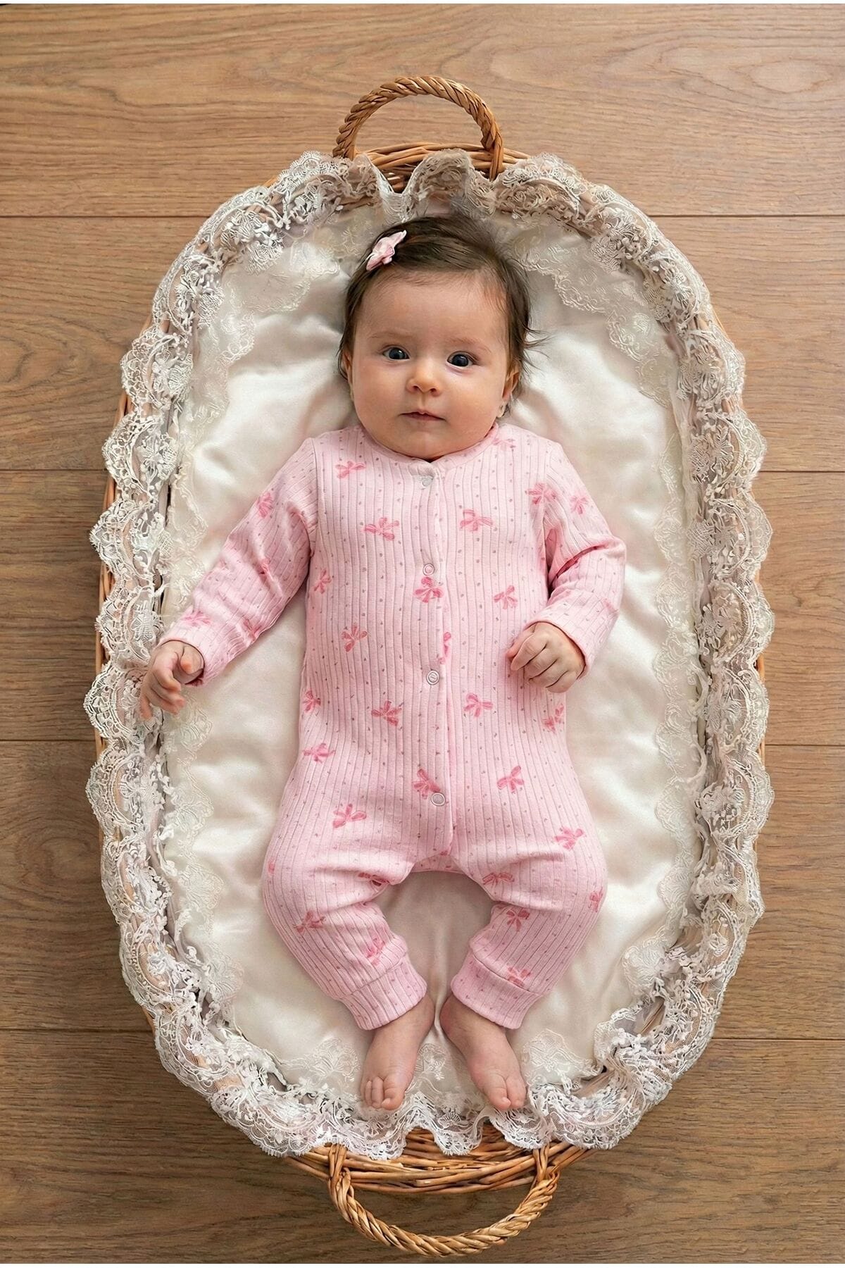 أفرول قطن وردي بنقشة فيونكة للمواليد — Yukobaby